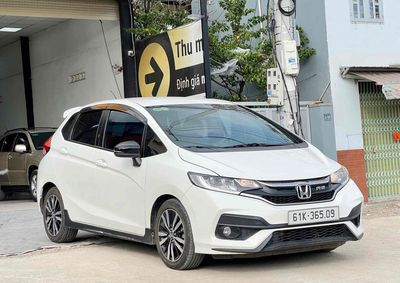 Honda Jazz RS đi ít bao check mọi nơi. Mua bán Ô tô tại Huyện Chơn Thành Bình Phước được đăng bởi Thái Phạm