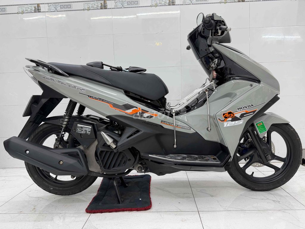 AB 2015/biển số thành phố xe  zin 100%. Mua bán Xe máy tại Quận Tân Phú Tp Hồ Chí Minh được đăng bởi   Toàn Giàu  hình 1