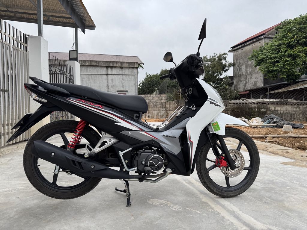 Xe chính chủ. Đi 8000. Mua bán Xe máy tại Thành phố Thái Nguyên Thái Nguyên được đăng bởi Win hình 5