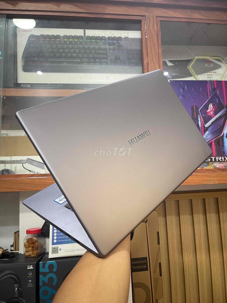 Laptop Huawei 15.6 FHD Ryzen7 mỏng nhẹ