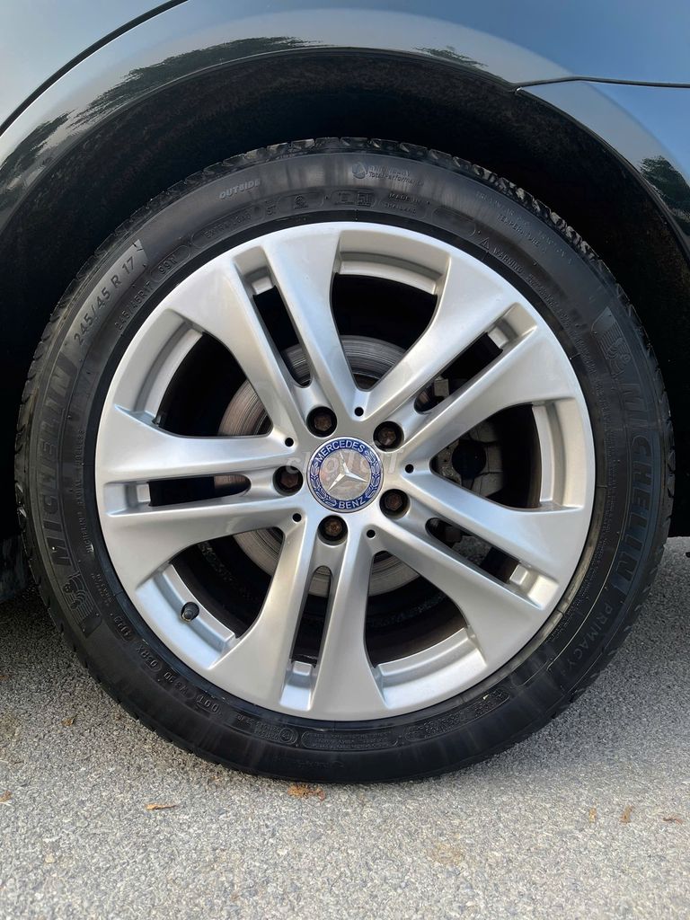 Mercedes Benz E Class 2010 E250 xe còn zin nhiều. Mua bán Ô tô tại Quận Thanh Xuân Hà Nội được đăng bởi Vạn Phát  Auto hình 14