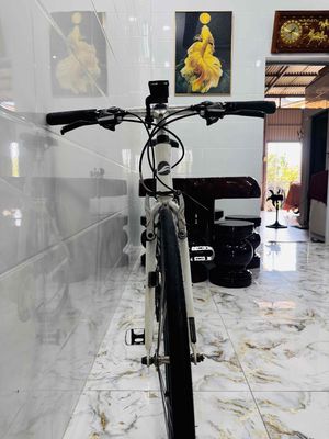 Xe Đạp Giant Touring. Mua bán Xe đạp tại Thành phố Châu Đốc An Giang được đăng bởi Hoàng Định