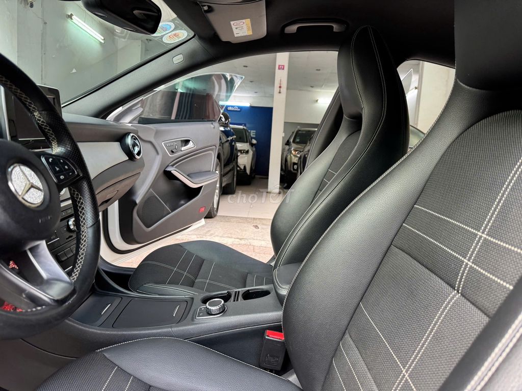 Mercedes-Benz CLA 200 2015 đk 2016. Mua bán Ô tô tại Quận Long Biên Hà Nội được đăng bởi AUTO TÂN HƯNG THỊNH hình 9