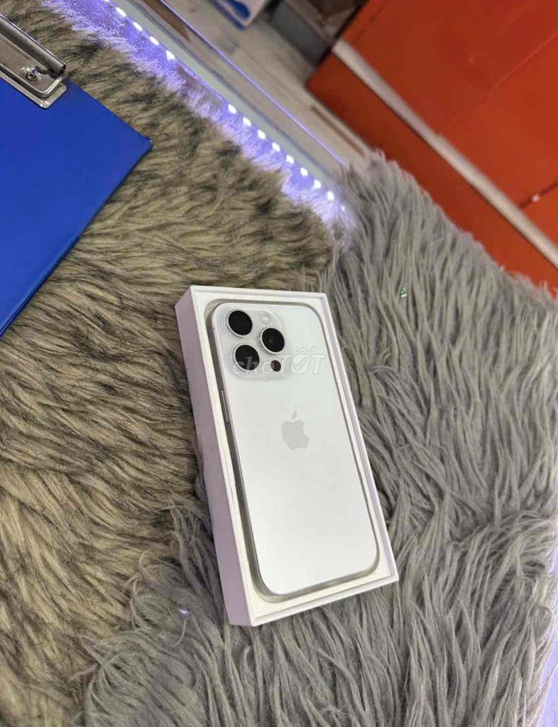 iPhone 15 Pro 512GB Trắng Quốc tế Mỹ pin 100. Mua bán Điện thoại tại Quận 3 Tp Hồ Chí Minh được đăng bởi Nam Á Mobile hình 1