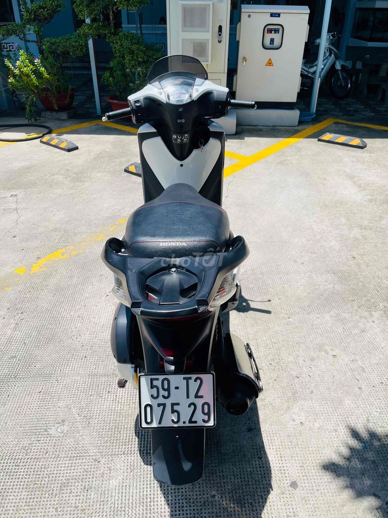 Honda SH Ý Sport 150cc Trắng