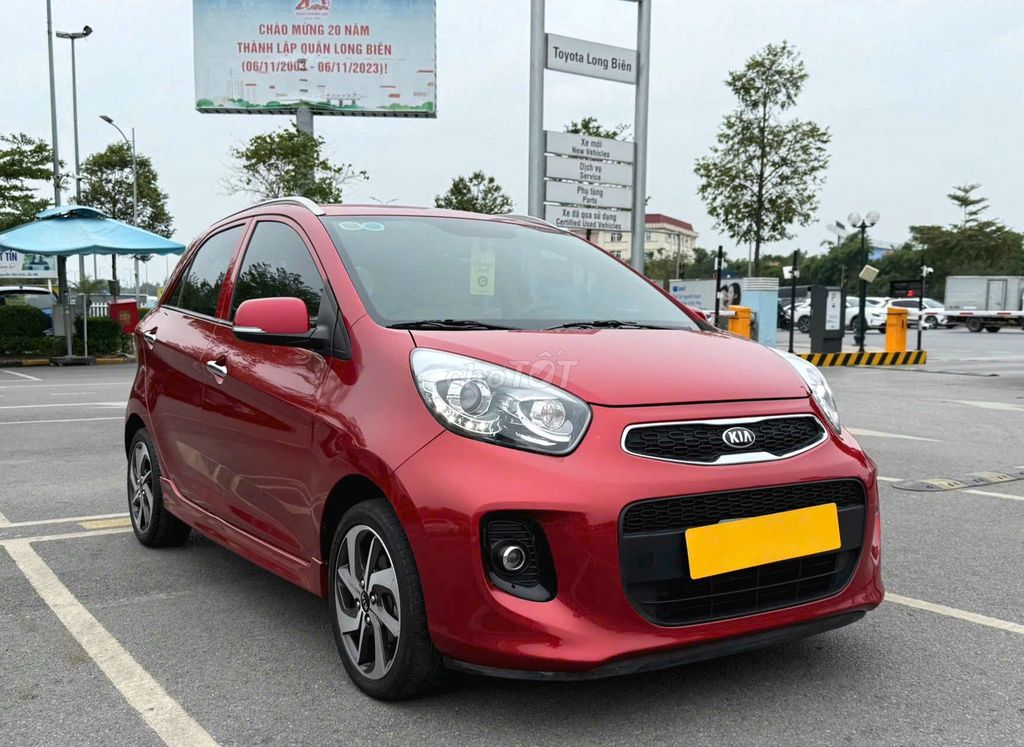 Kia Morning 1.25AT luxury màu đỏ 2022  - 30000 km