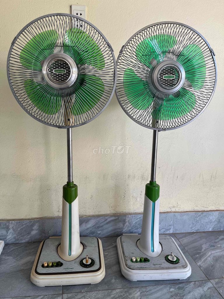 Quạt cây Toshiba Trắng Xanh 1m. Mua bán Quạt tại Quận Dương Kinh Hải Phòng được đăng bởi XE ĐẠP BẢO NAM  hình 1