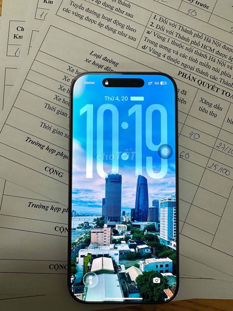 iPhone 16 Pro 128GB Vàng. Mua bán Điện thoại tại Quận Ngũ Hành Sơn Đà Nẵng được đăng bởi ReLax  hình 1