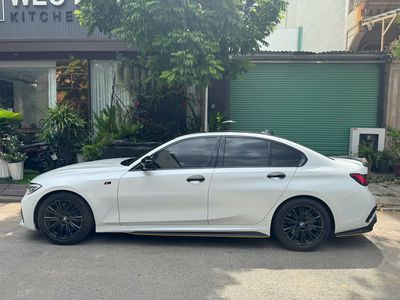 BMW 3 Series 2020 330i M Sport - 70000 km. Mua bán Ô tô tại Quận Bình Thạnh Tp Hồ Chí Minh được đăng bởi Minh tiến