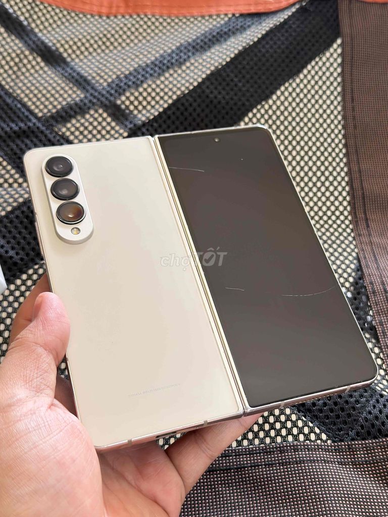 Samsung Z Fold4 256GB Trắng Kem. Mua bán Điện thoại tại Quận 5 Tp Hồ Chí Minh được đăng bởi Gia Bảo hình 1