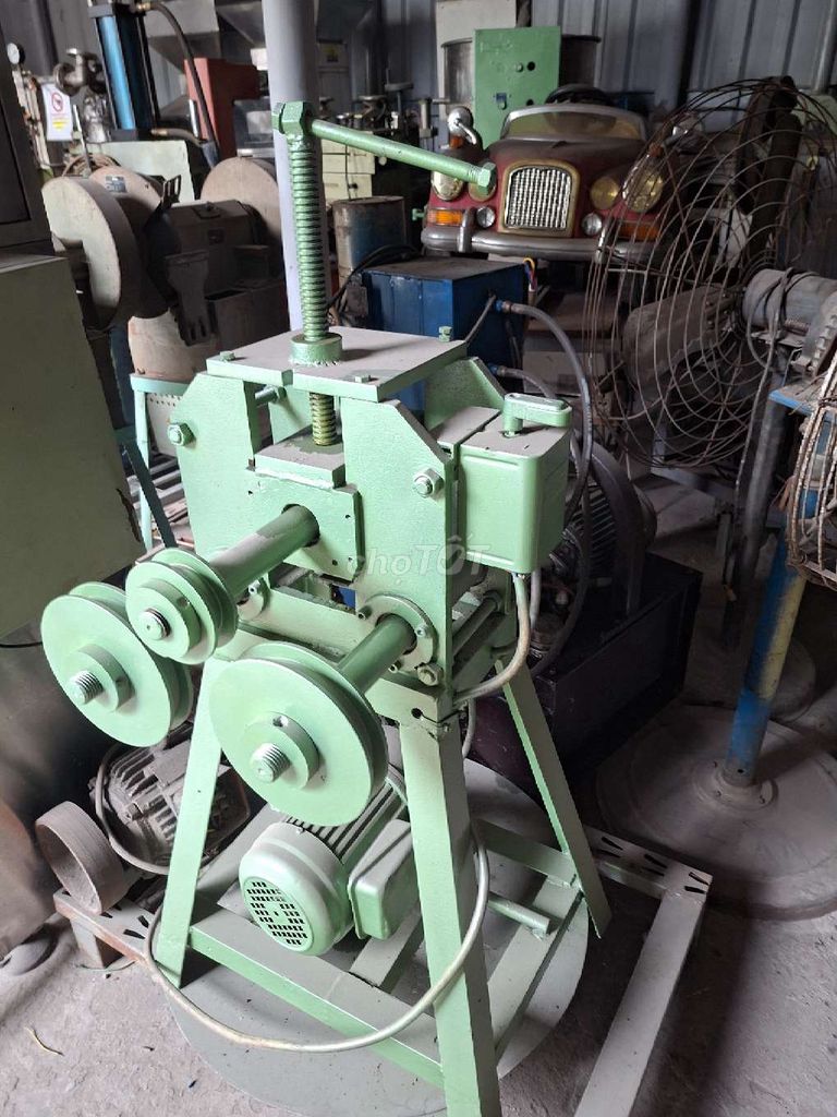 Máy uốn ống 1 pha màu Xanh lá. Mua bán Đồ chuyên dụng, Giống nuôi trồng tại Huyện Hóc Môn Tp Hồ Chí Minh được đăng bởi Pham kim Hoa hình 1