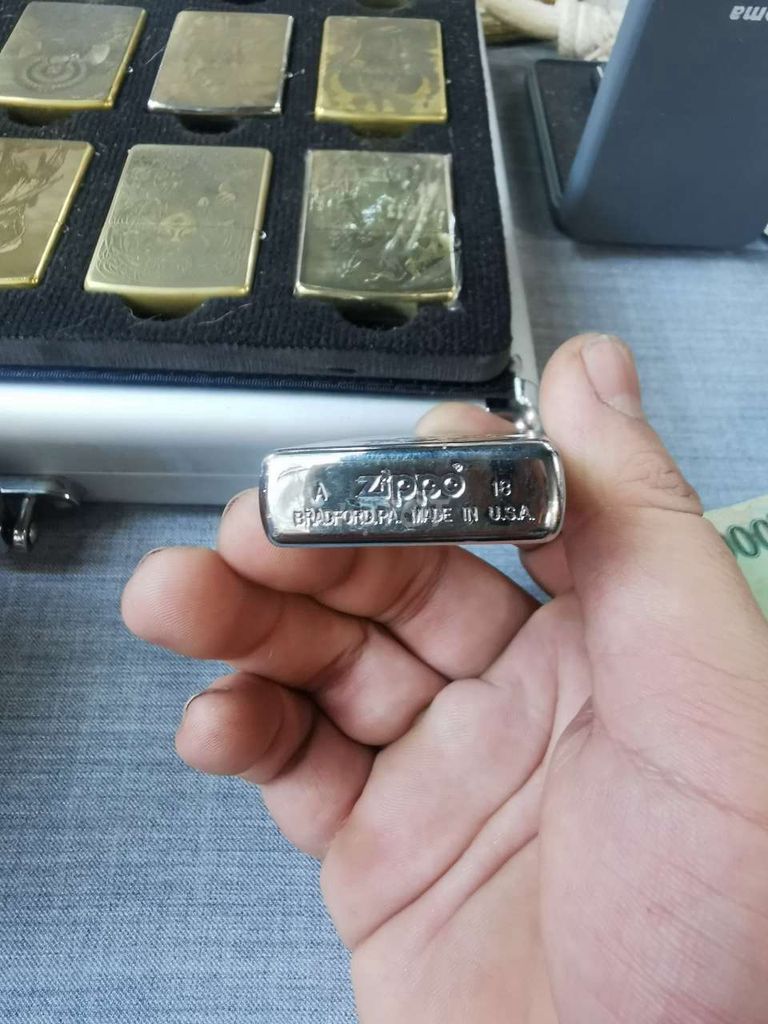 0903808911 - Bật lửa Zippo USA đời 2018