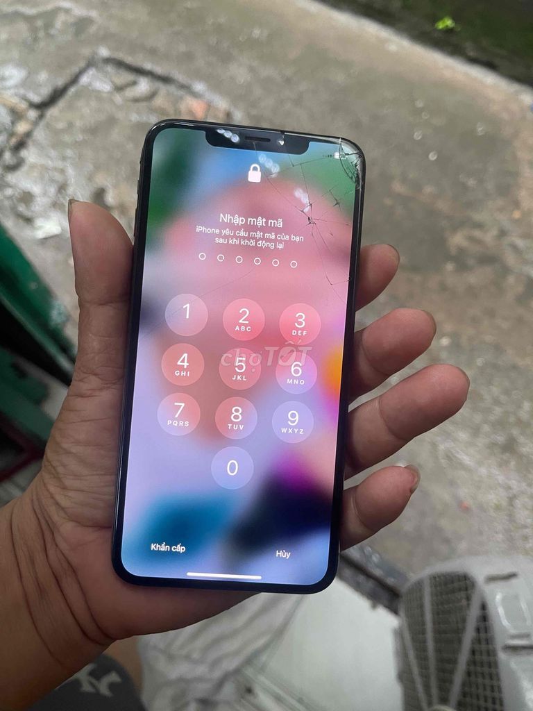 iphone xs max 256 gb.iclau off hư màn bán xác