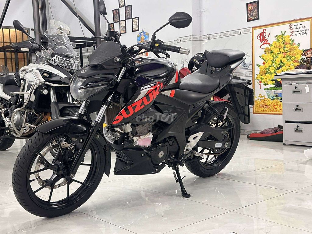 Xe máy Suzuki Gsx S150 màu đen 2017. Mua bán Xe máy tại Huyện Bình Chánh Tp Hồ Chí Minh được đăng bởi Đông Moto Bình chánh  hình 3
