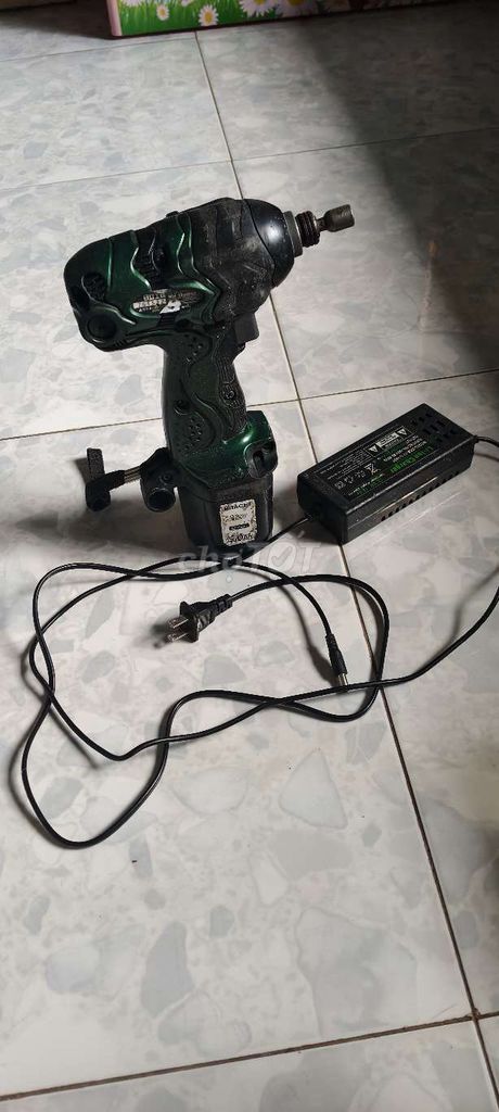 Máy khoan pin Hitachi Xanh lá, Đen. Mua bán Nội thất, đồ gia dụng khác tại Huyện Châu Thành Tây Ninh được đăng bởi Nguyễn Tấn Lợi hình 1