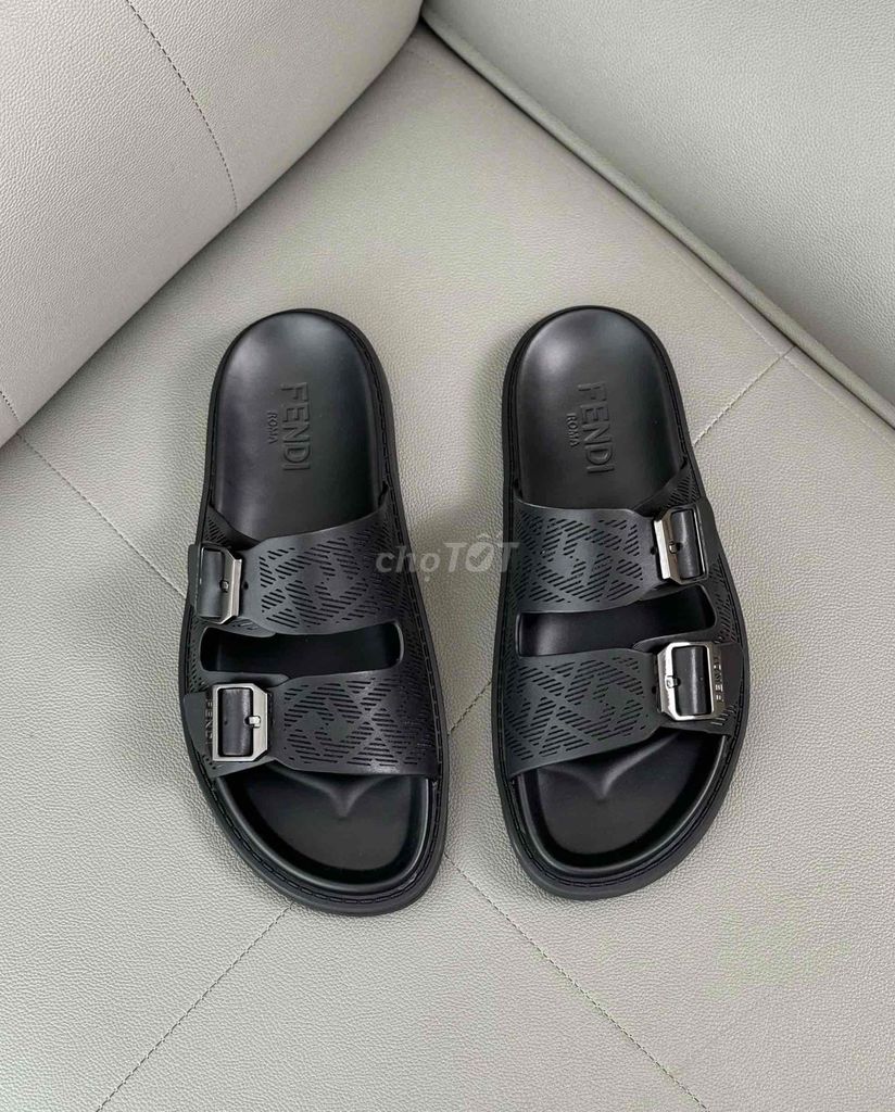 Dép Nam Fendi Cao Cấp. Mua bán Giày dép tại Quận Bình Tân Tp Hồ Chí Minh được đăng bởi Trúc Phương hình 1
