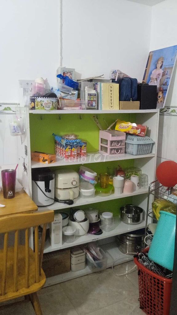 Tặng lại 2 kệ tủ gỗ không còn nhu cầu sử dụng nữa. Mua bán Tủ, kệ gia đình tại Thành phố Dĩ An Bình Dương được đăng bởi Trinh Ngọc hình 1