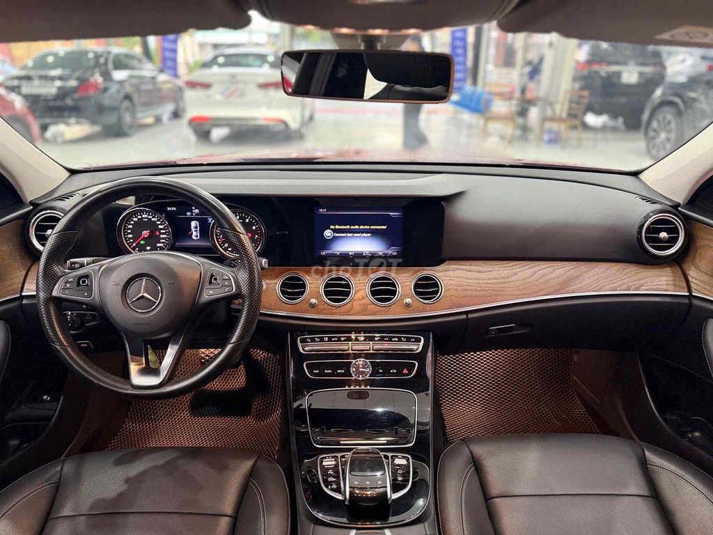 Mercedes Benz E Class 2017 E200. Mua bán Ô tô tại Thành phố Thủ Dầu Một Bình Dương được đăng bởi Phuong Tran hình 9