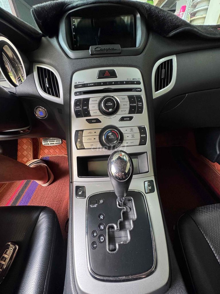 Hyundai Genesis 2009 - 70000 km. Mua bán Ô tô tại Huyện Long Thành Đồng Nai được đăng bởi Hoàng Thiên Phúc hình 8