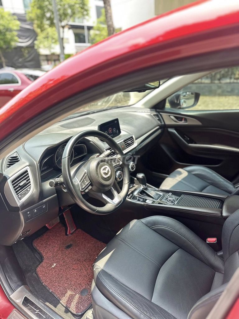 Mazda 3FL date 2017 phanh tay điện tử. Mua bán Ô tô tại Thành phố Lào Cai Lào Cai được đăng bởi Nguyễn Hồng Vĩnh hình 3