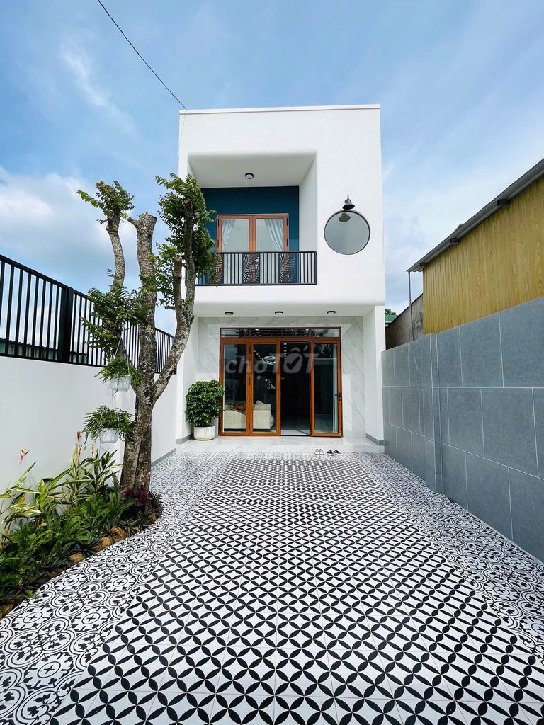 💥Nhà Mê,Mới 5*35m,View Đẹp,hẻm cấp 1 đg Ywang,gần Cổng Chào Eakao,