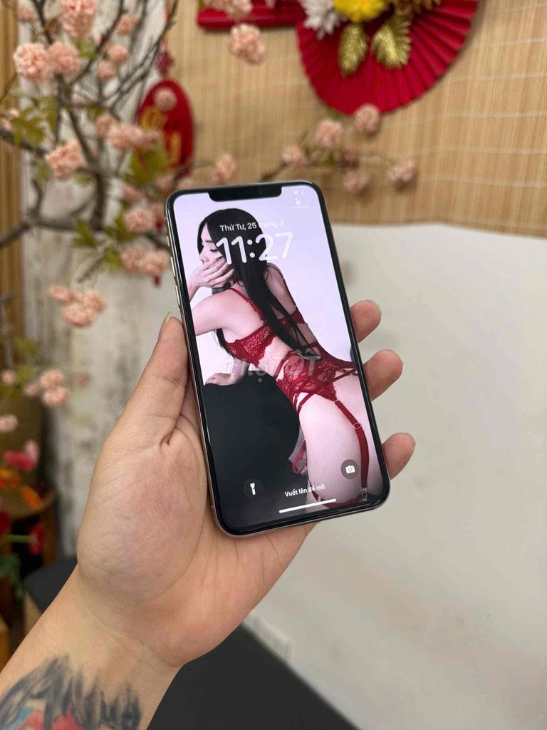 Apple iPhone 11 Pro Max 64GB Bạc. Mua bán Điện thoại tại Quận Đống Đa Hà Nội được đăng bởi KT Hà Nội Mobile hình 1