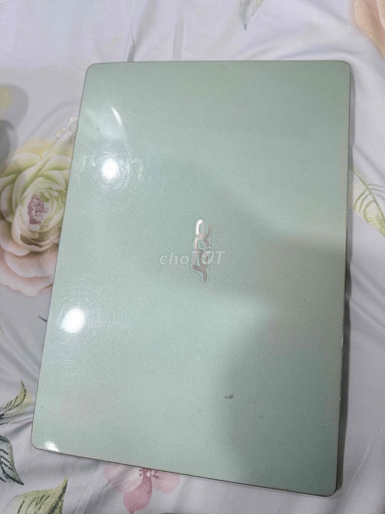 Acer Swift Intel 14 inch 4GB/SSD. Mua bán Laptop tại Quận 4 Tp Hồ Chí Minh được đăng bởi Hoàng Đặng hình 1