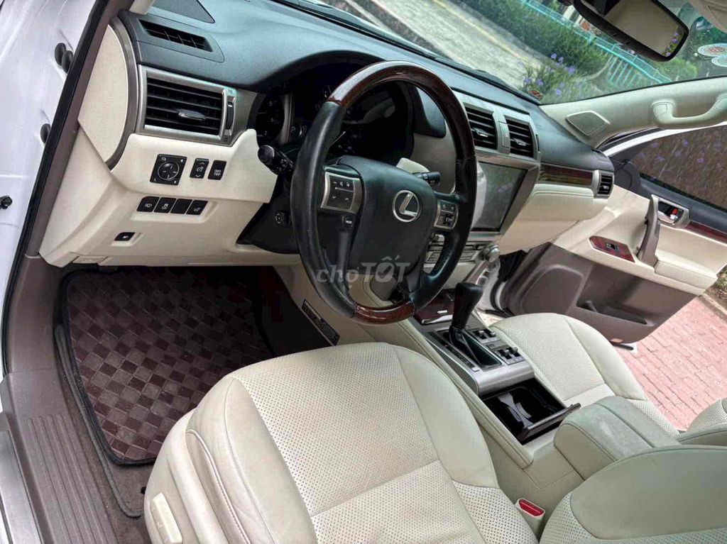 Lexus GX 2*** km. Mua bán Ô tô tại Quận 7 Tp Hồ Chí Minh được đăng bởi Tuấn Đỗ hình 12