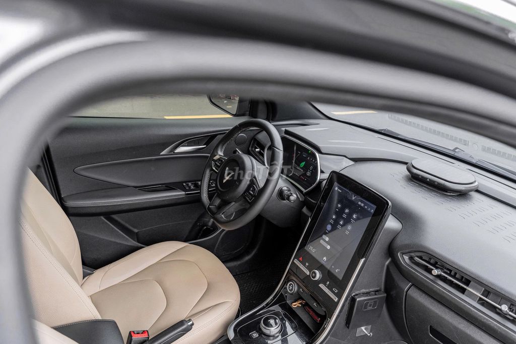 VinFast VFe34 2022  - 35700 km. Mua bán Ô tô tại Quận Bình Tân Tp Hồ Chí Minh được đăng bởi Nguyễn Khánh Hằng hình 16