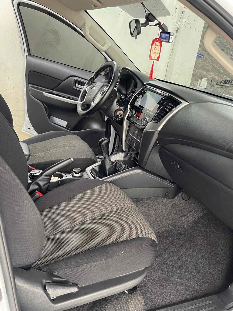 TRITON MT 2 CAU XE MOI CHAY 38 NGHIN CAY. Mua bán Ô tô tại Huyện Đức Trọng Lâm Đồng được đăng bởi SALON ÔTÔ HOÀ THẮNG  hình 10