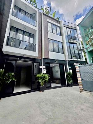 Nhà phố 46 m² · 4 PN · Đường Âu Cơ