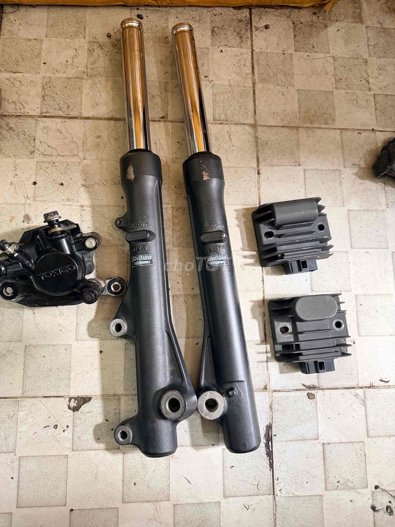 sạc ex,phuộc ,heo vario 2019.. Mua bán Phụ tùng xe tại Quận Gò Vấp Tp Hồ Chí Minh được đăng bởi Nguyễn Tuấn Linh hình 2