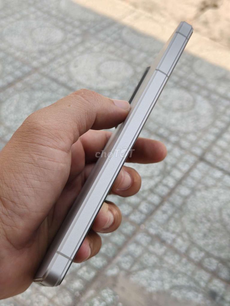 Sony Xperia 1 Mark V 256GB Bạc. Mua bán Điện thoại tại Thành phố Bến Tre Bến Tre được đăng bởi Lê Trường hình 1