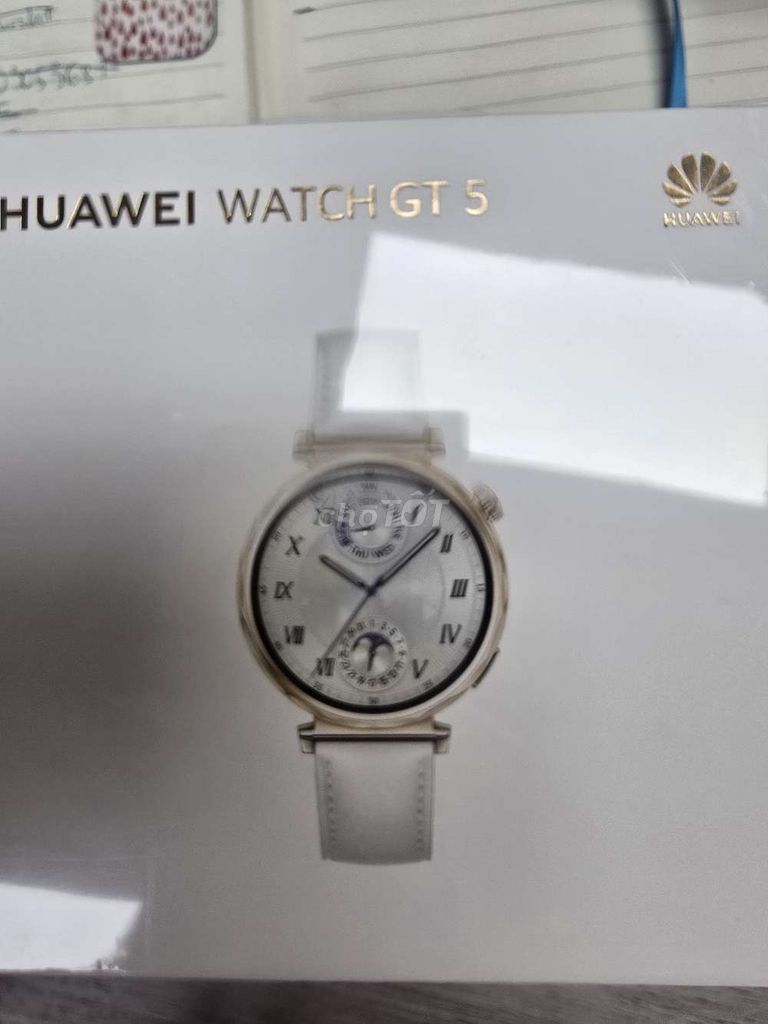 Huawei GT5 41 mm, trắng, dây da, nguyên seal