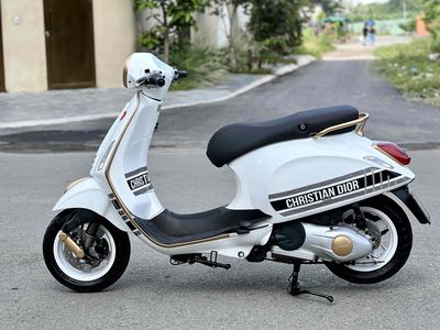 VESPA PRIMAVERA 2014 TRẮNG DIOR BSTP CHÍNH CHỦ. Mua bán Xe máy tại Thành phố Thủ Đức Tp Hồ Chí Minh được đăng bởi Hiếu 