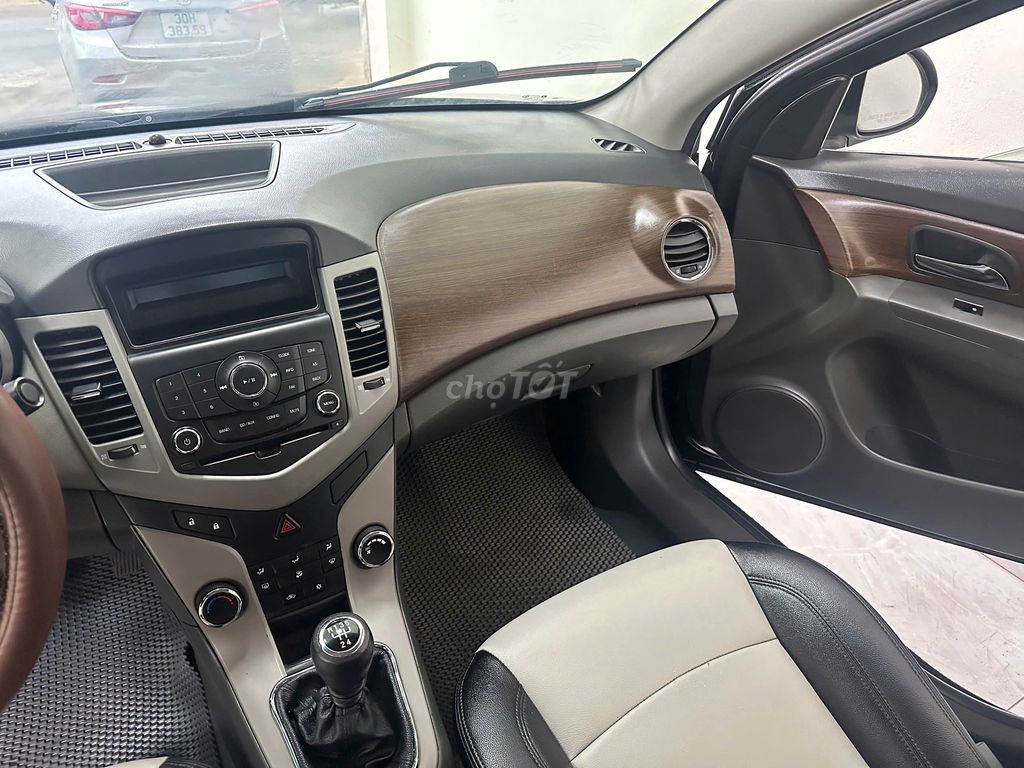 Chevrolet Cruze LS 2011 Số tay. Xe Đẹp Chính Chủ. Mua bán Ô tô tại Huyện Sóc Sơn Hà Nội được đăng bởi Salon Auto Đào Hằng hình 8