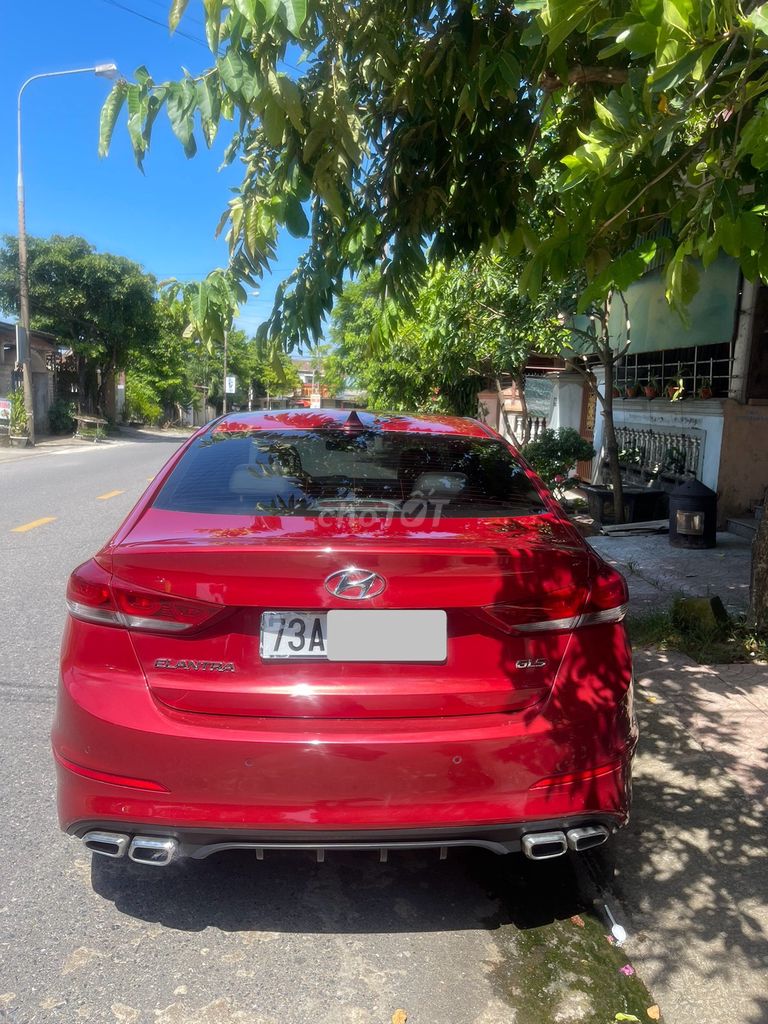 Hyundai Elantra 2018 1.6 AT - 41728 km. Mua bán Ô tô tại Huyện Vĩnh Linh Quảng Trị được đăng bởi Trung Phan hình 2