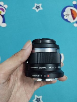 Lens Olympus 45mm f1.8 như hình