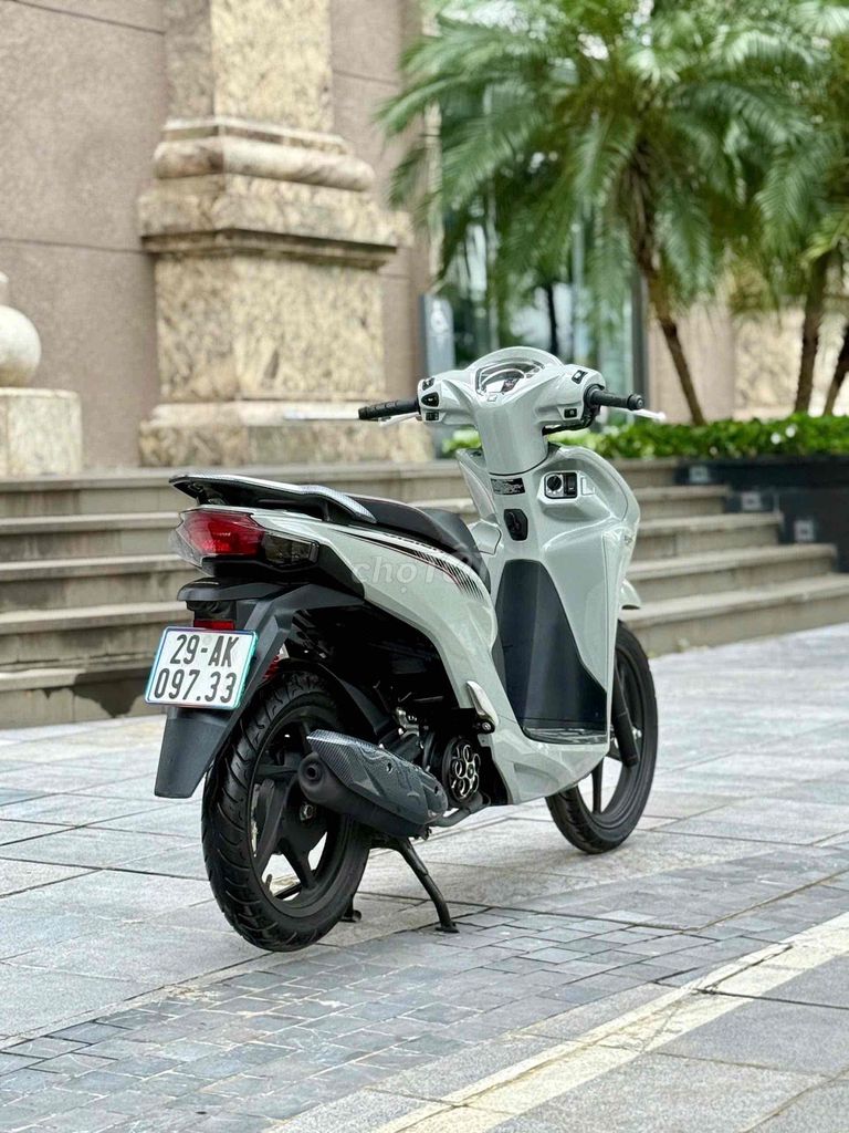 Honda Vision Sport 2024 Xám xi măng cực mới gắt. Mua bán Xe máy tại Quận Ba Đình Hà Nội được đăng bởi Xe Máy Nam Thi hình 2