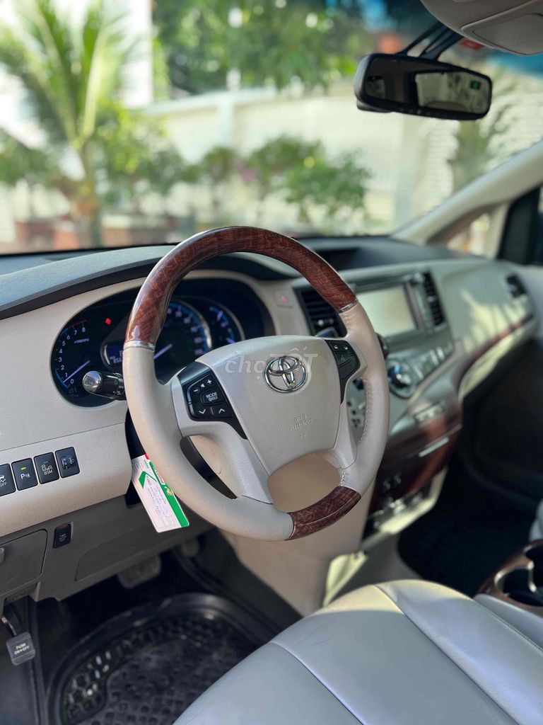 Toyota Sienna 2012 - 86000 km. Mua bán Ô tô tại Quận Ninh Kiều Cần Thơ được đăng bởi Triển Oto Xuân Khánh hình 11
