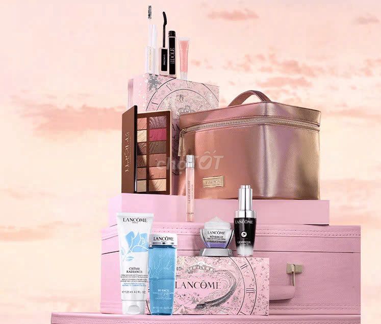Bộ mỹ phẩm Lancôme Nữ  kèm túi. Mua bán Phụ kiện thời trang khác tại Quận 3 Tp Hồ Chí Minh được đăng bởi Thụy Hoang hình 1