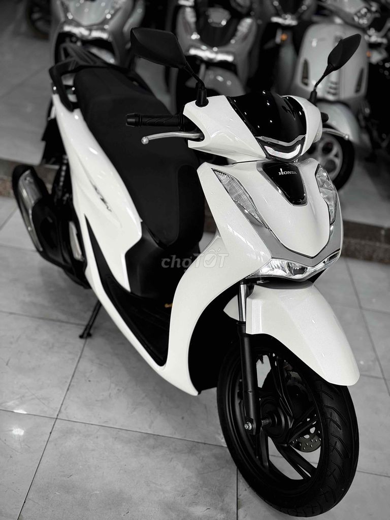 Sh125i 2023 Lướt chính chủ ký ( Hỗ trợ Trả GÓP ) 🔥. Mua bán Xe máy tại Thị xã Phú Mỹ Bà Rịa - Vũng Tàu được đăng bởi Cửa Hàng Xe Máy Phú Mỹ hình 1