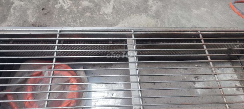 Bếp nướng Gas Kim loại Bạc Dễ vệ sinh. Mua bán Bếp, lò, đồ điện nhà bếp tại Huyện Văn Giang Hưng Yên được đăng bởi Cửa Thép Lượng hình 1
