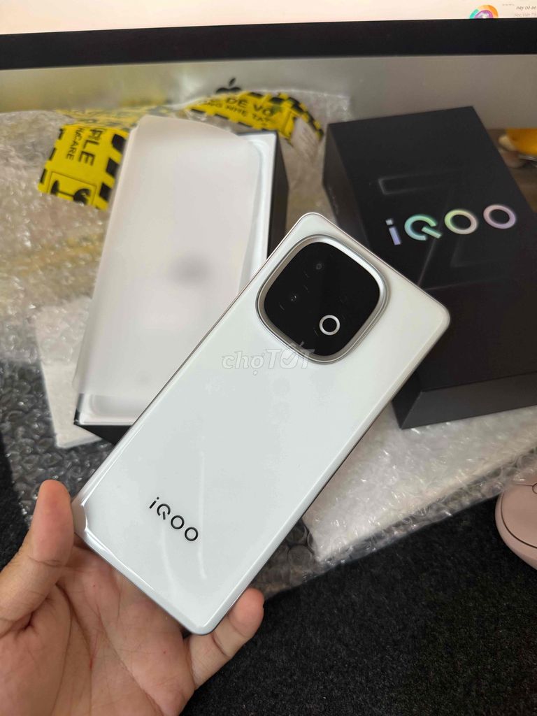 24H発送】iQOO Z10 Turbo+ 云海白 12/256GB 【24H発送】iQOO Z10 Turbo