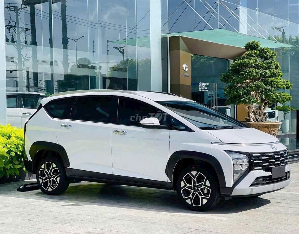 STARGAZER TRẢ TRƯỚC CHỈ 95tr - GIAO XE NGAY. Mua bán Ô tô tại Quận 12 Tp Hồ Chí Minh được đăng bởi Lê Dung Auto hình 2