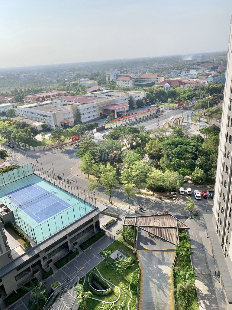 Bán căn 59m2, view công viên ủy ban, Block C, tầng cao