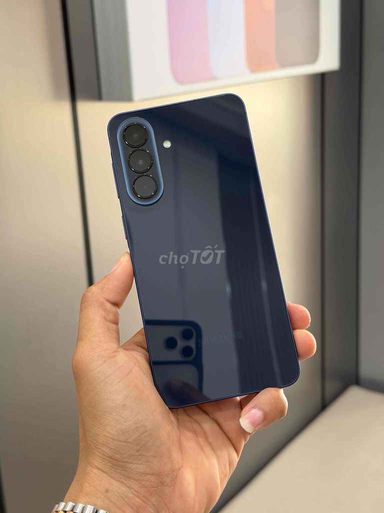 Samsung Galaxy A57 5G 128GB Xanh Like new 99,99%. Mua bán Điện thoại tại Thành phố Cà Mau Cà Mau được đăng bởi Thanh phong  hình 1