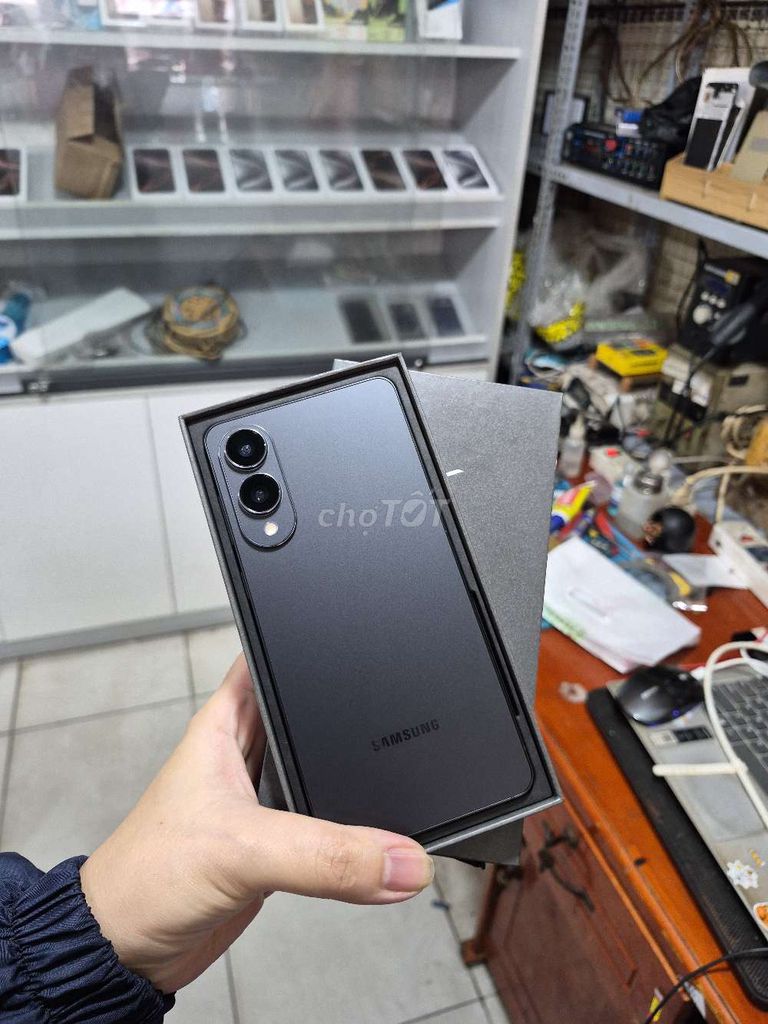 Samsung Galaxy S25 Edge 256GB Đen. Mua bán Điện thoại tại Quận Bình Tân Tp Hồ Chí Minh được đăng bởi hồ thị thu huyền hình 1