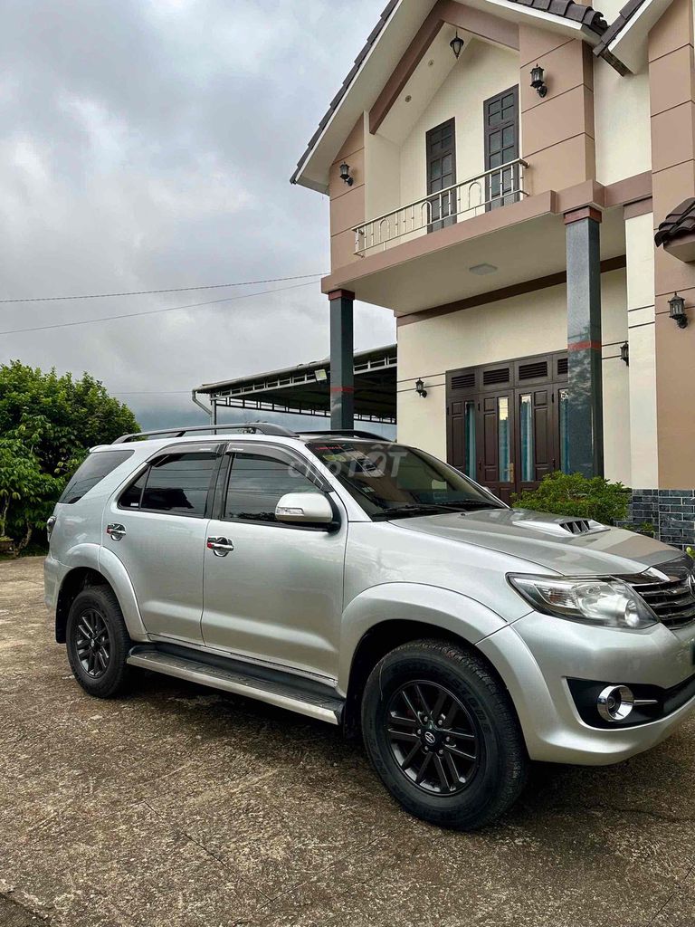 Toyota Fortuner 2015 2.5G 4x2 - 112000 km. Mua bán Ô tô tại Huyện Lâm Hà Lâm Đồng được đăng bởi Tuấn Anh AUTO hình 1