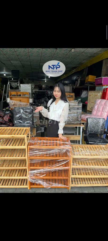 Kệ để dép, kệ để đồ đạc gỗ cao su. Mua bán Tủ, kệ gia đình tại Thành phố Dĩ An Bình Dương được đăng bởi Nội Thất Nhật Thanh Phát hình 1